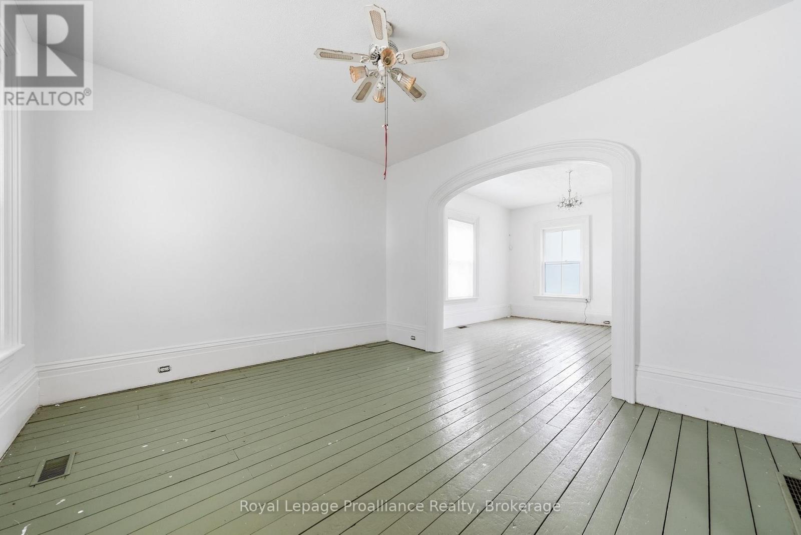 43 Grove Street, Belleville, Ontario  K8P 1W1 - Photo 6 - X13657322