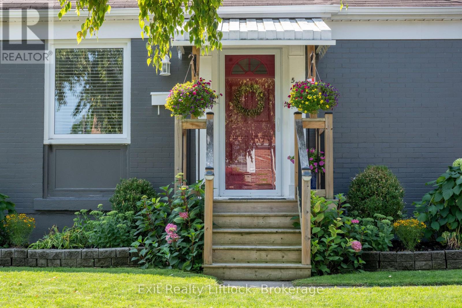 521 Mckellar Street, Peterborough, Ontario  K9J 1R1 - Photo 2 - X13657326