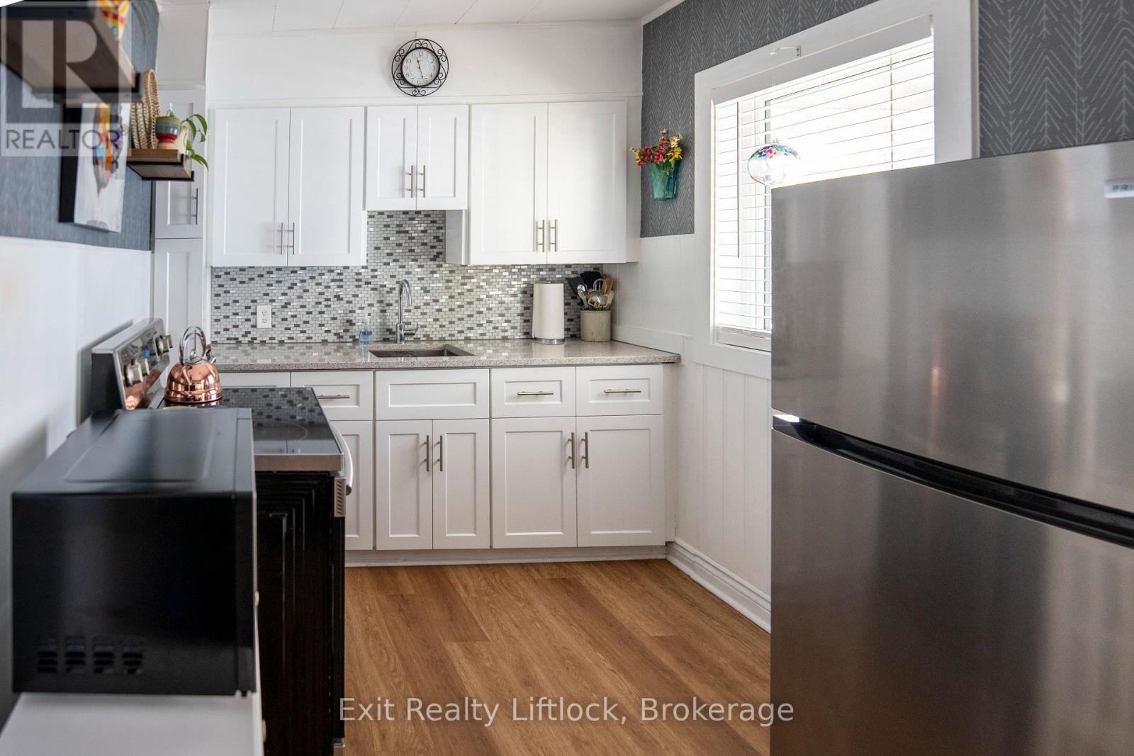521 Mckellar Street, Peterborough, Ontario  K9J 1R1 - Photo 3 - X13657326