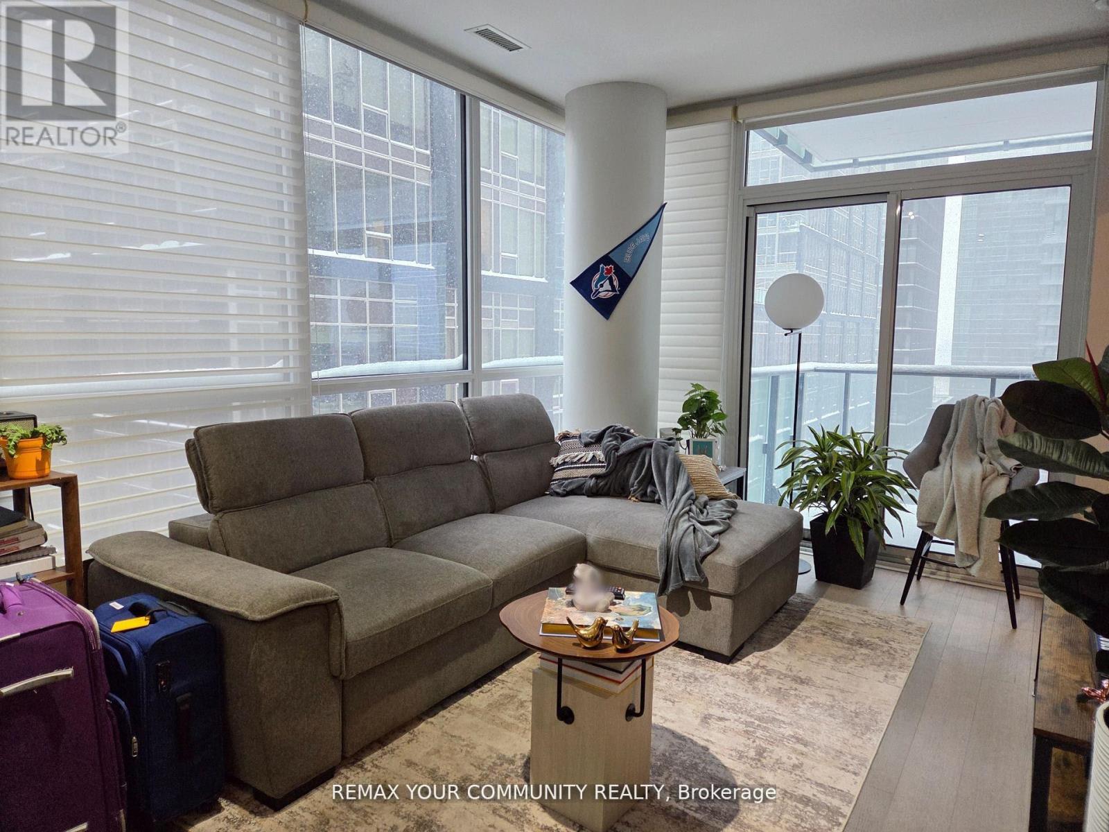 1208 - 8 Mercer Street, Toronto, Ontario  M5V 0C4 - Photo 2 - C13657010