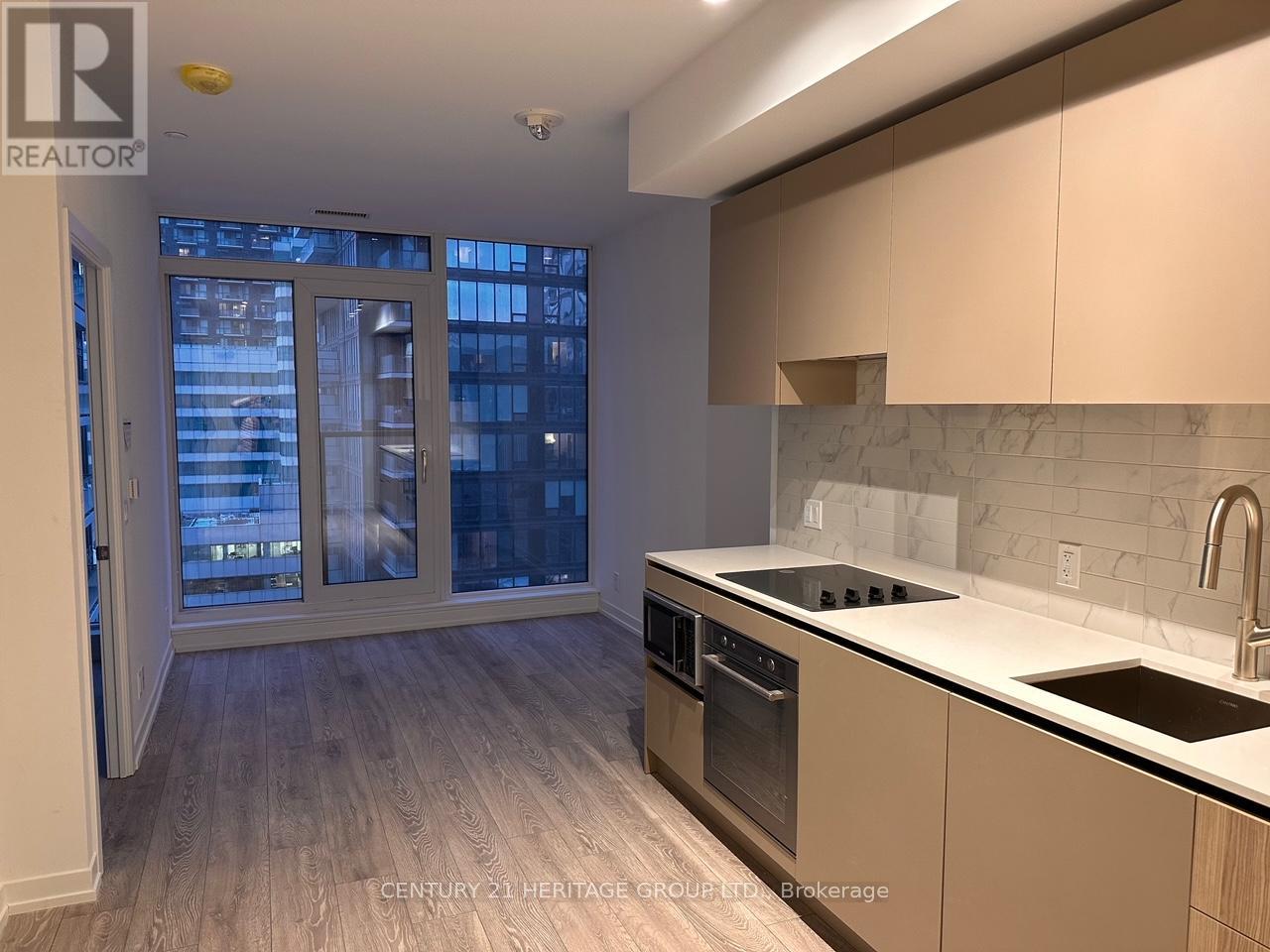 1807 - 55 Mercer Street, Toronto, Ontario M5V 3W2 - Photo 2 - C13657032