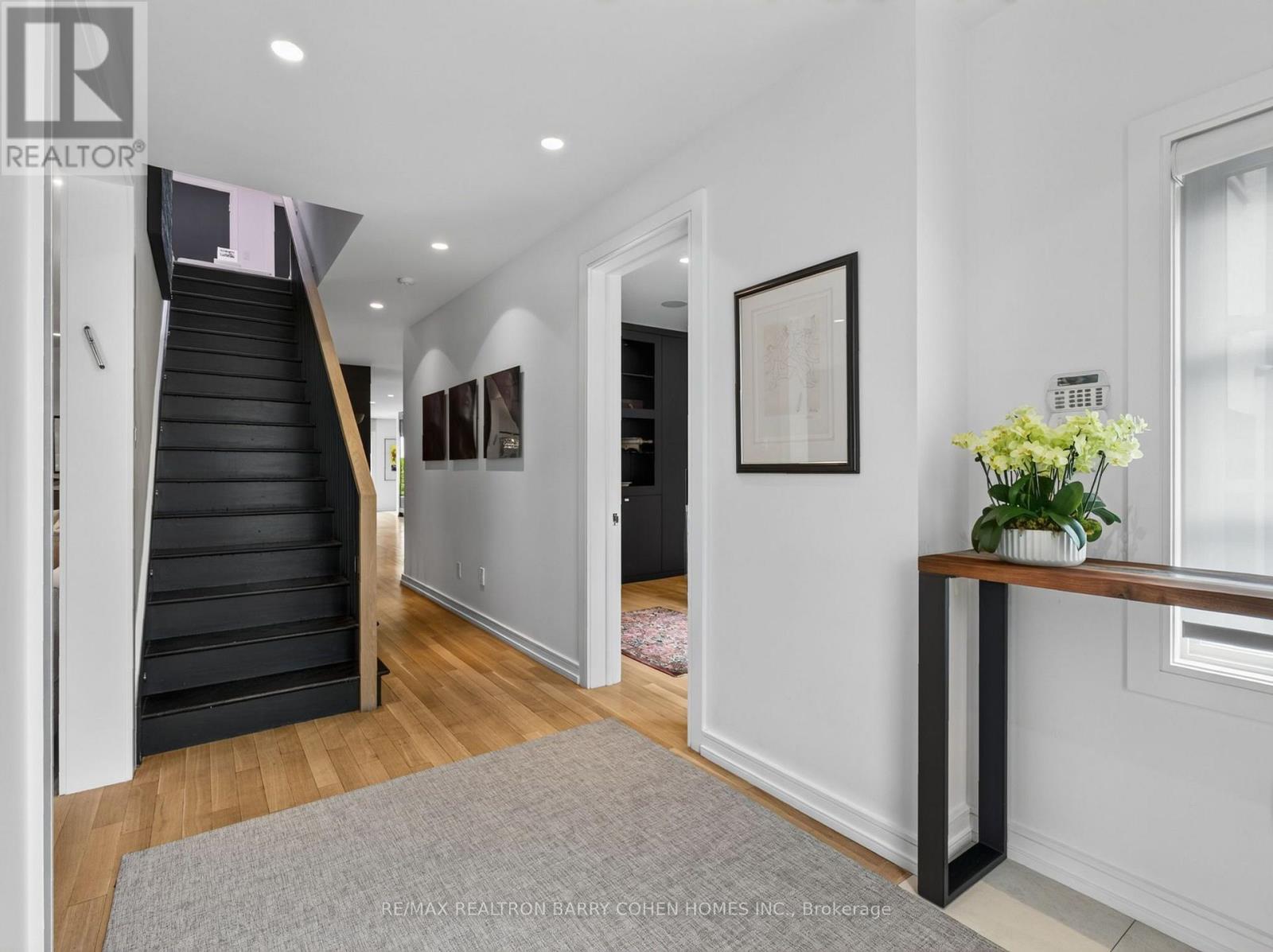 7 Glen Rush Boulevard, Toronto, Ontario  M5N 2T2 - Photo 2 - C13657040
