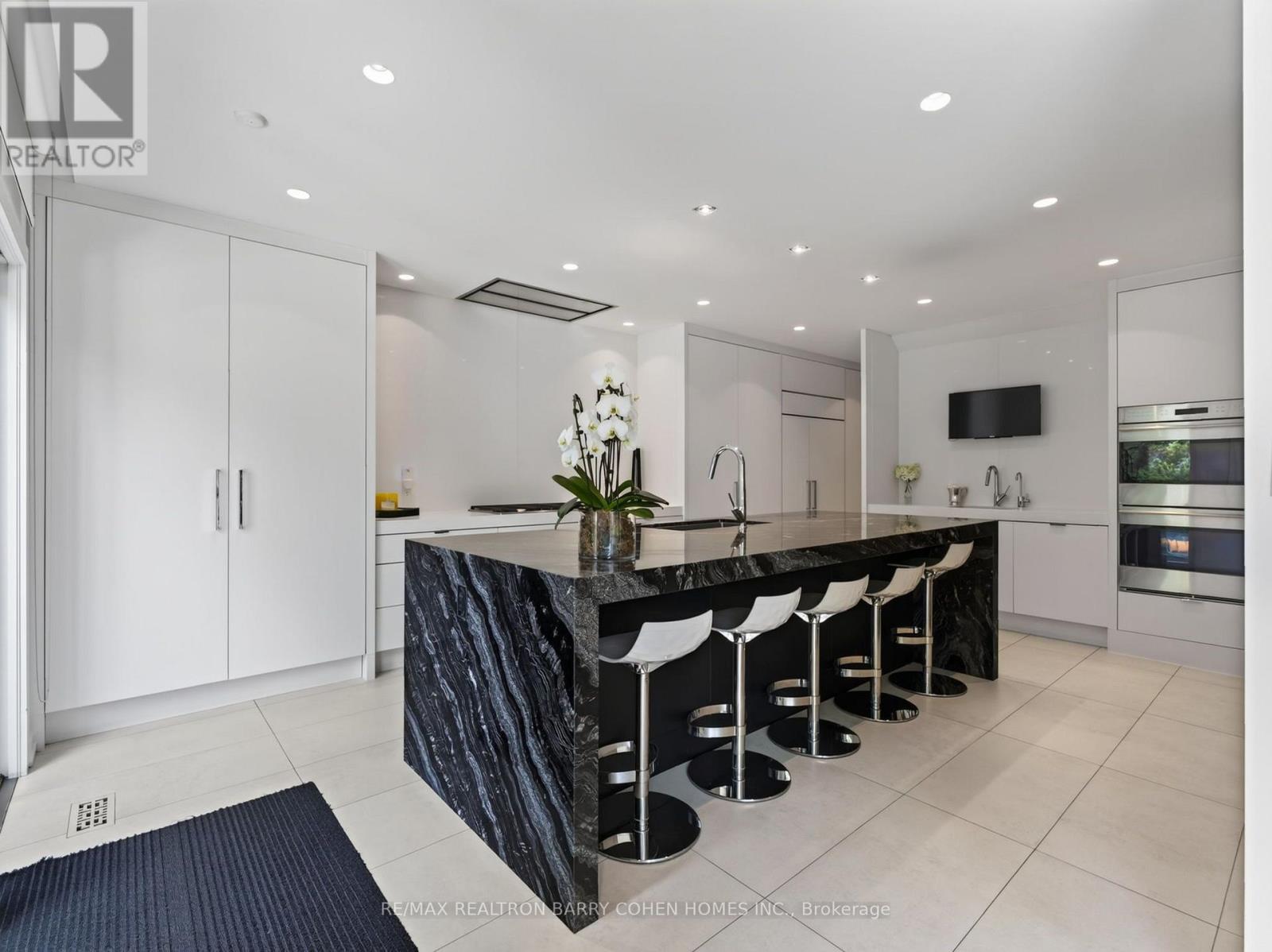 7 Glen Rush Boulevard, Toronto, Ontario  M5N 2T2 - Photo 9 - C13657040