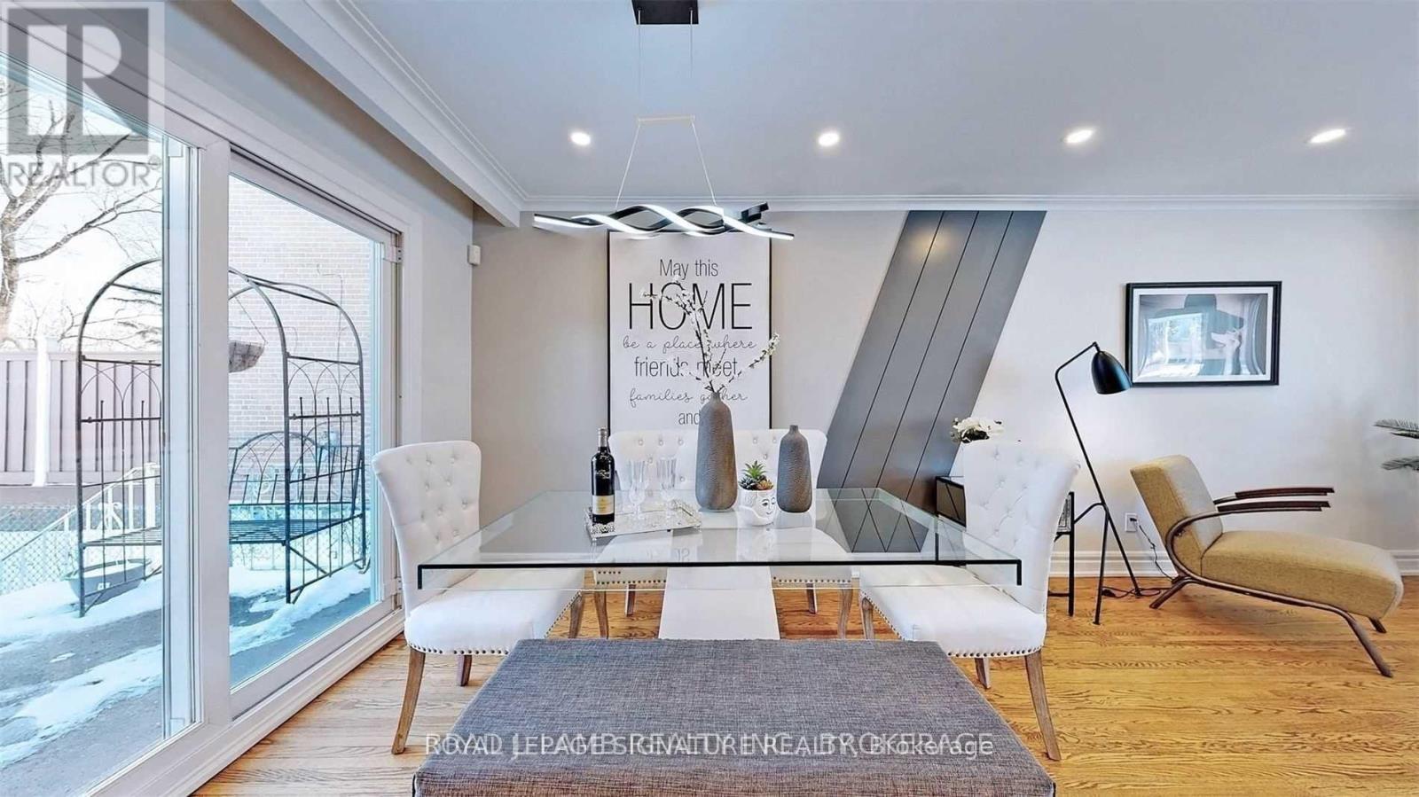 Upper - 17 Baroness Crescent, Toronto, Ontario M2J 3K4 - Photo 12 - C13657062