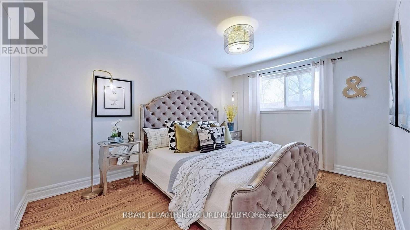 Upper - 17 Baroness Crescent, Toronto, Ontario M2J 3K4 - Photo 17 - C13657062