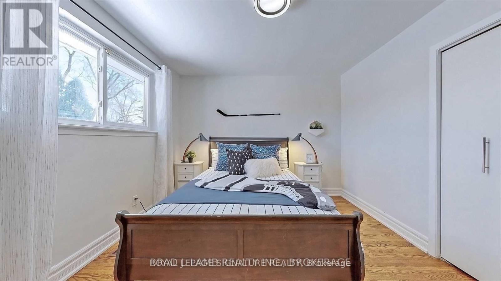 Upper - 17 Baroness Crescent, Toronto, Ontario M2J 3K4 - Photo 26 - C13657062