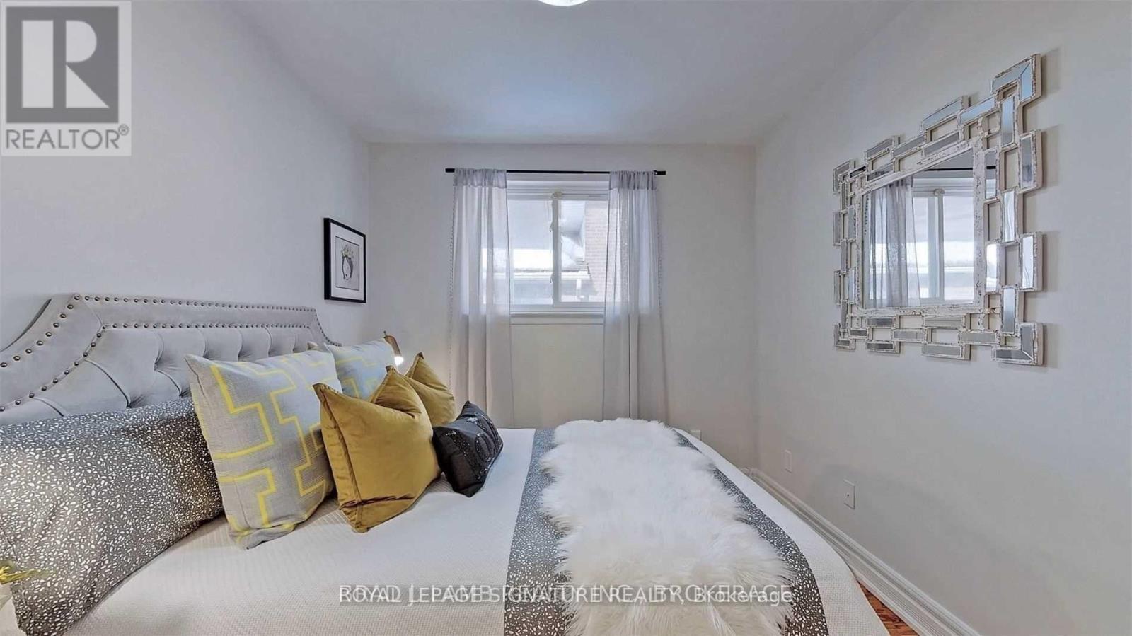 Upper - 17 Baroness Crescent, Toronto, Ontario M2J 3K4 - Photo 30 - C13657062