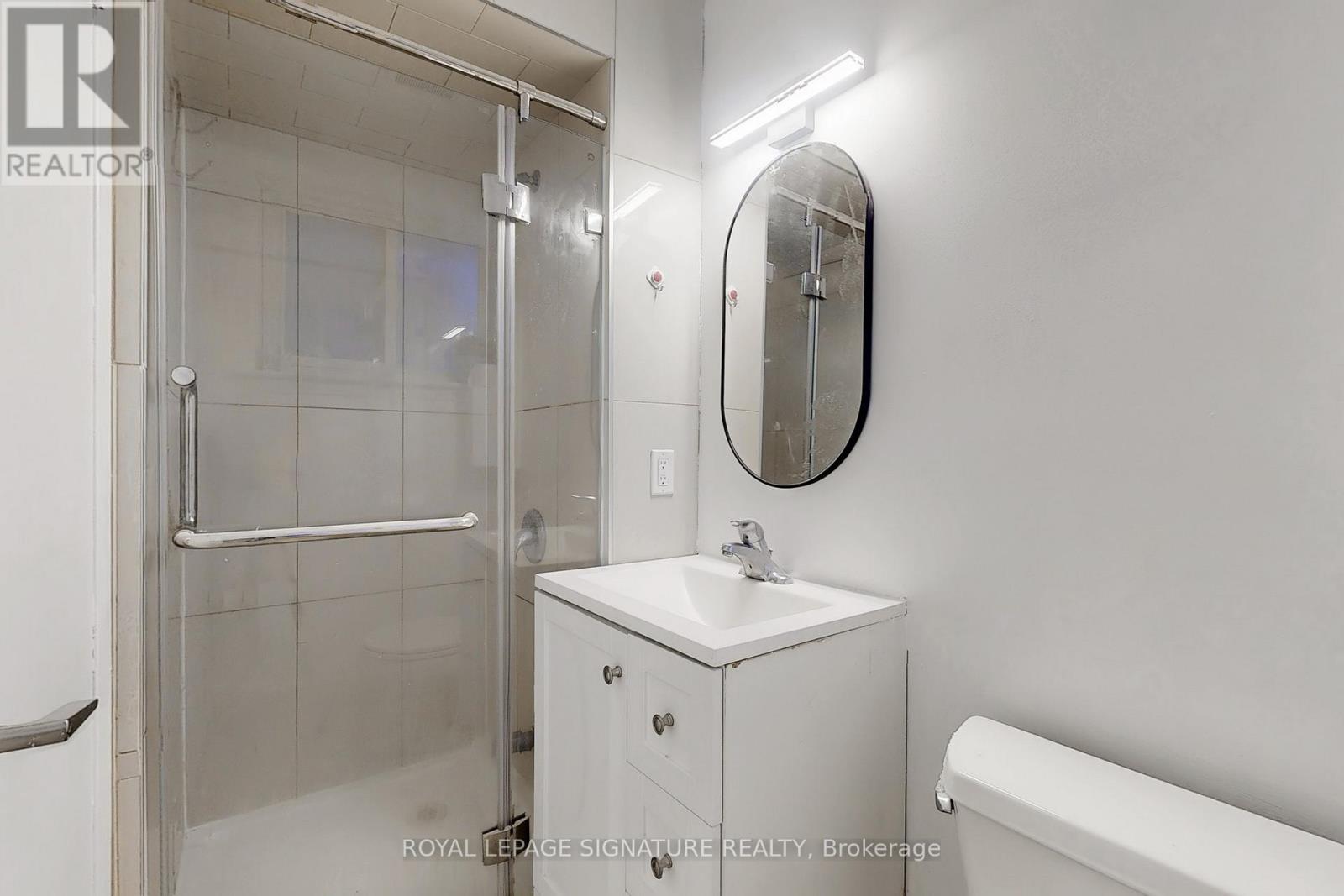 Upper - 17 Baroness Crescent, Toronto, Ontario M2J 3K4 - Photo 32 - C13657062