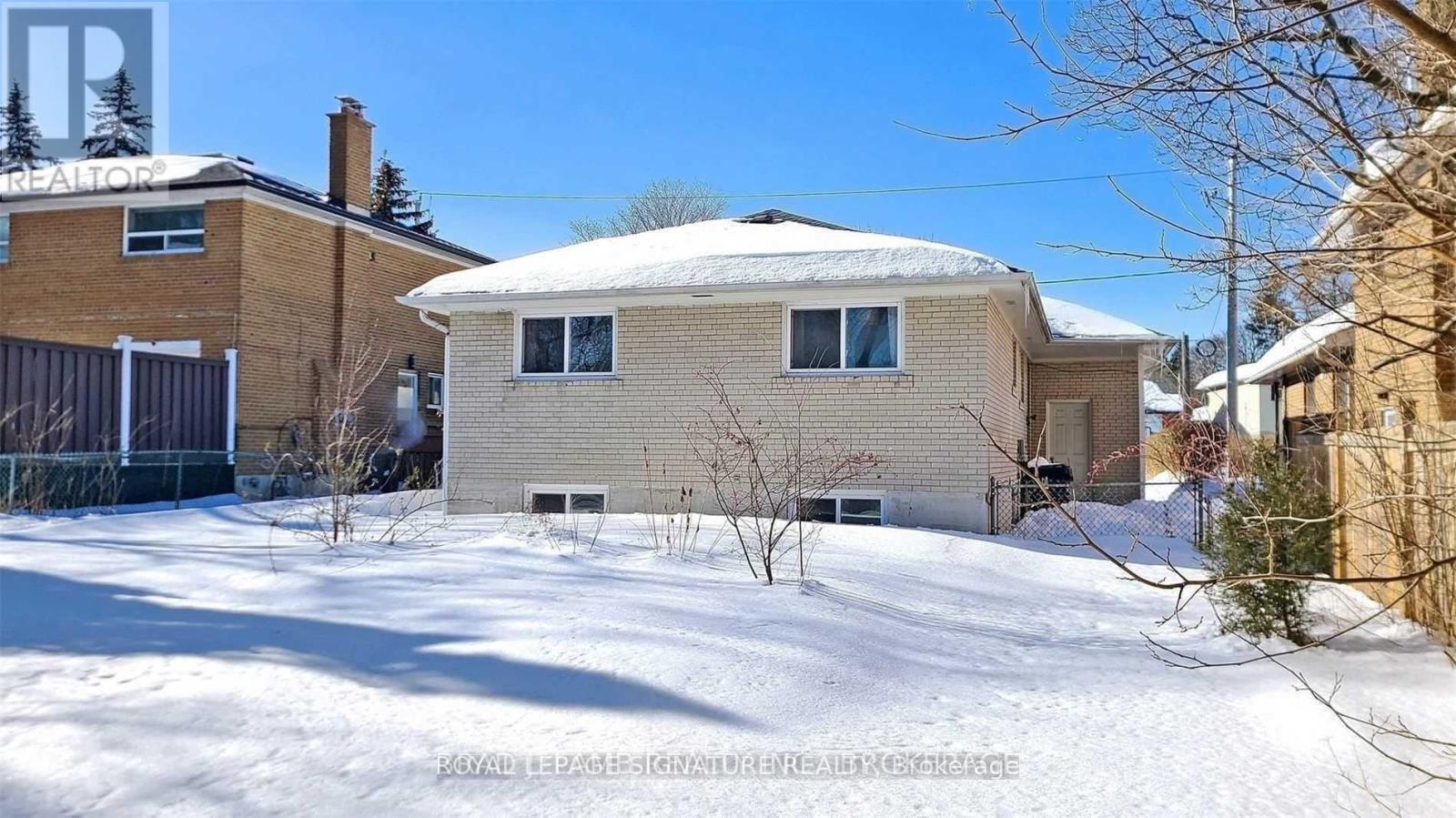 Upper - 17 Baroness Crescent, Toronto, Ontario M2J 3K4 - Photo 36 - C13657062