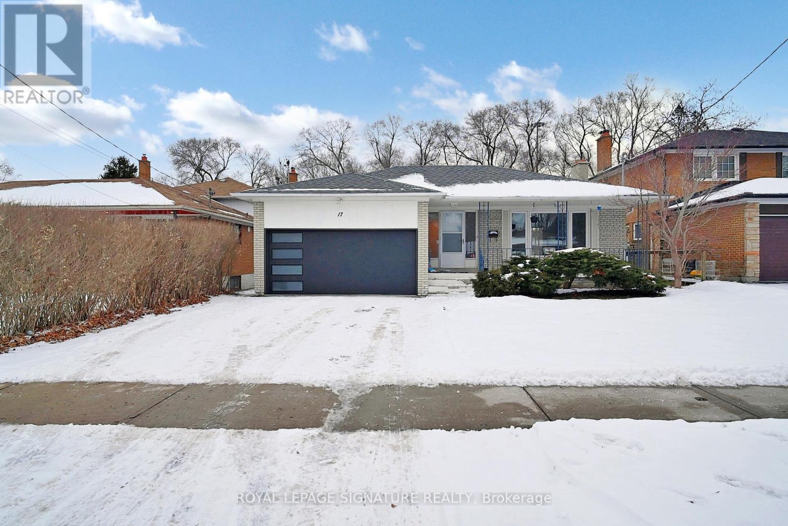 Upper - 17 Baroness Crescent, Toronto, Ontario M2J 3K4 - Photo 38 - C13657062