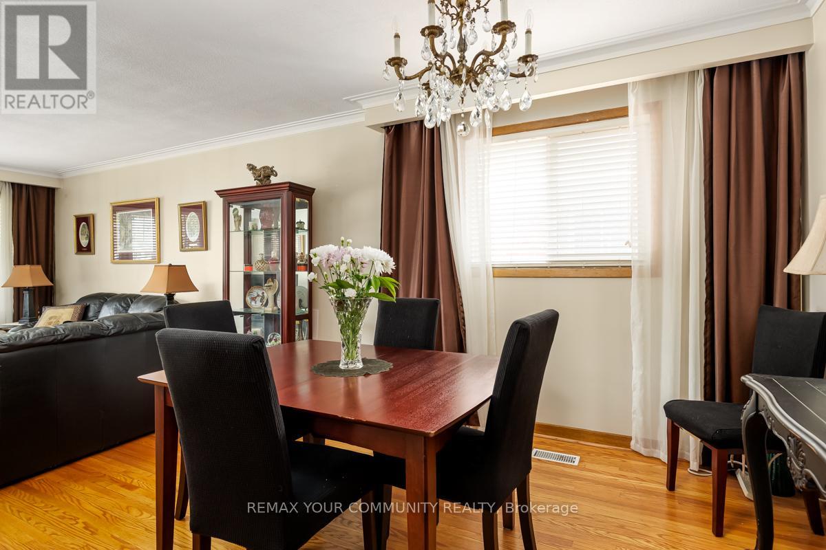267 Horsham Avenue, Toronto, Ontario  M2R 1G5 - Photo 10 - C13657074