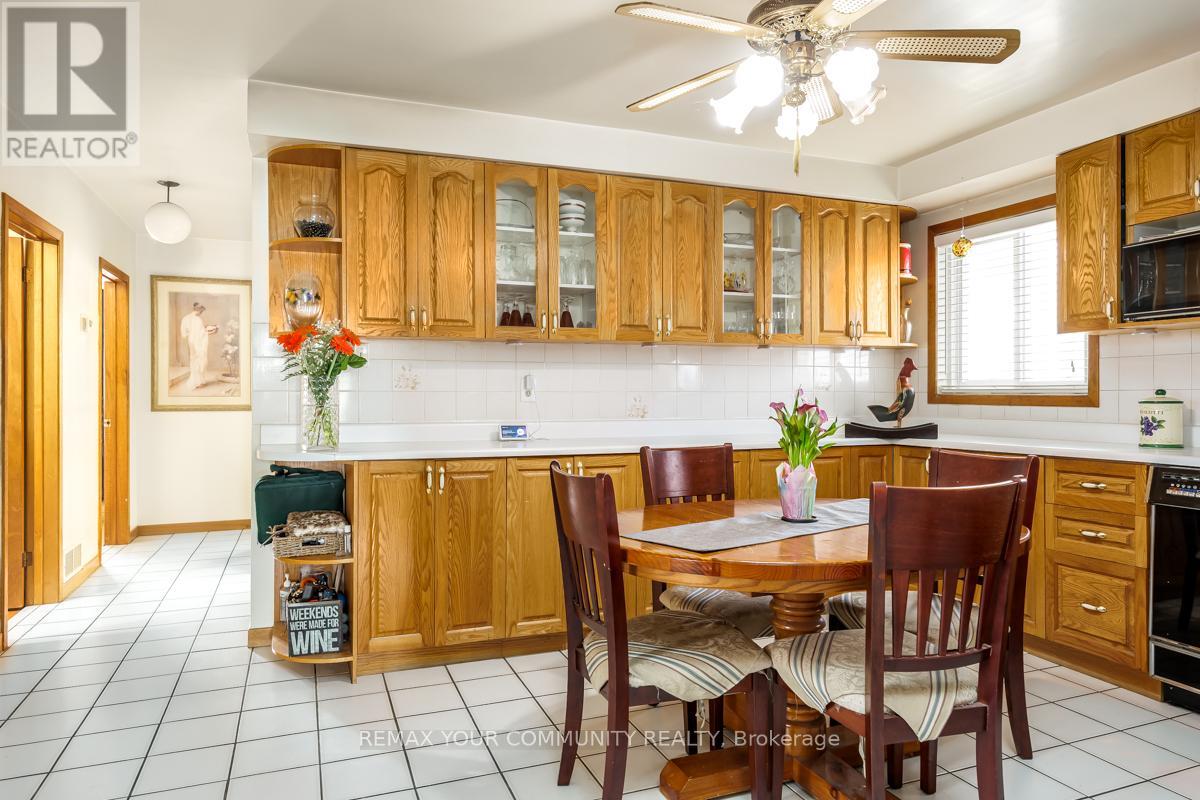 267 Horsham Avenue, Toronto, Ontario  M2R 1G5 - Photo 11 - C13657074