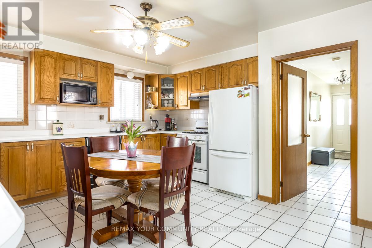 267 Horsham Avenue, Toronto, Ontario  M2R 1G5 - Photo 12 - C13657074