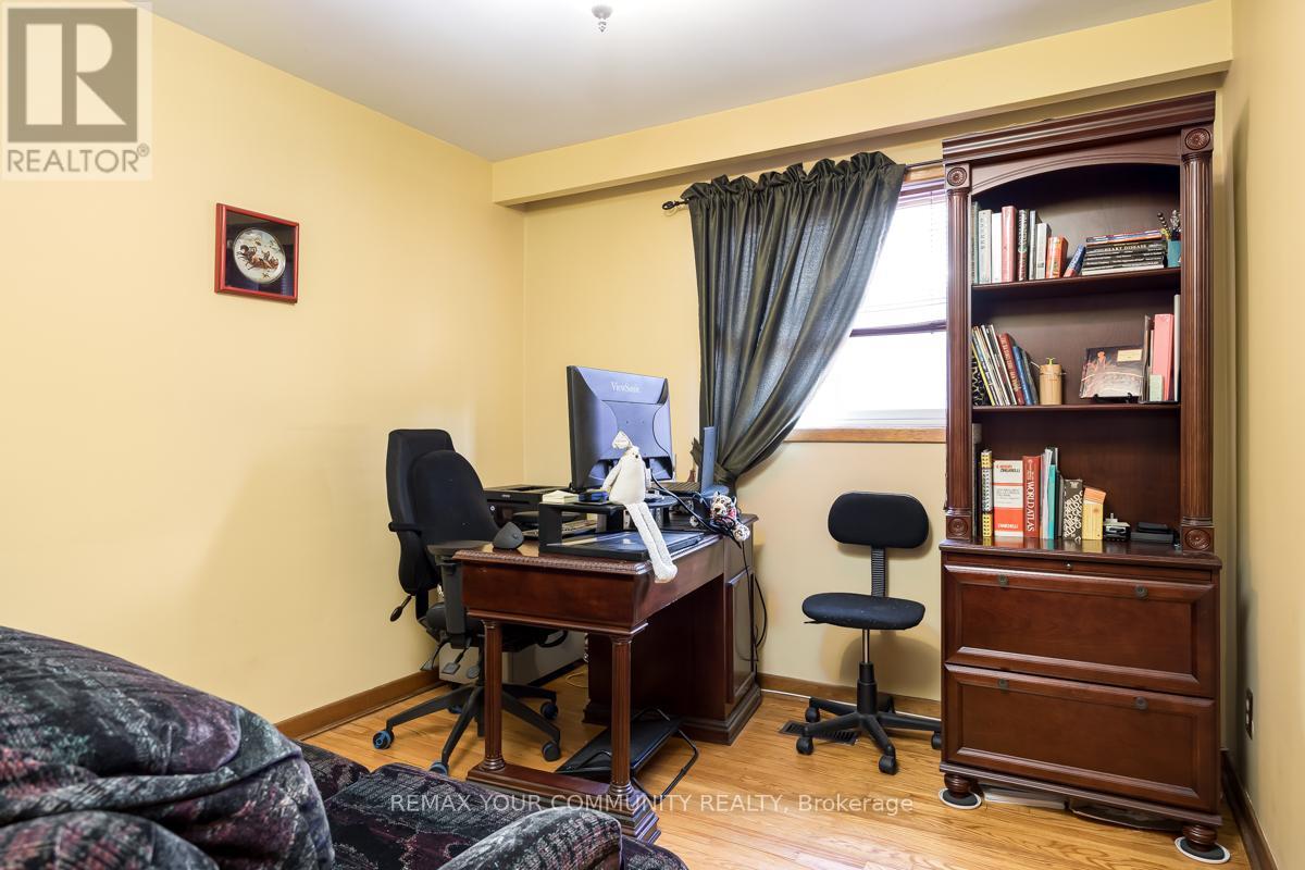 267 Horsham Avenue, Toronto, Ontario  M2R 1G5 - Photo 17 - C13657074