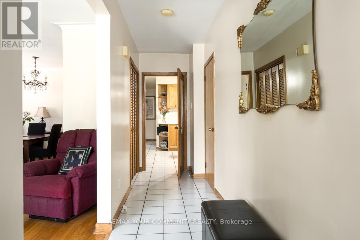 267 Horsham Avenue, Toronto, Ontario  M2R 1G5 - Photo 5 - C13657074