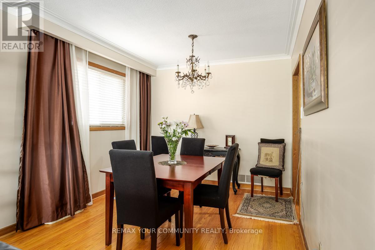 267 Horsham Avenue, Toronto, Ontario  M2R 1G5 - Photo 9 - C13657074
