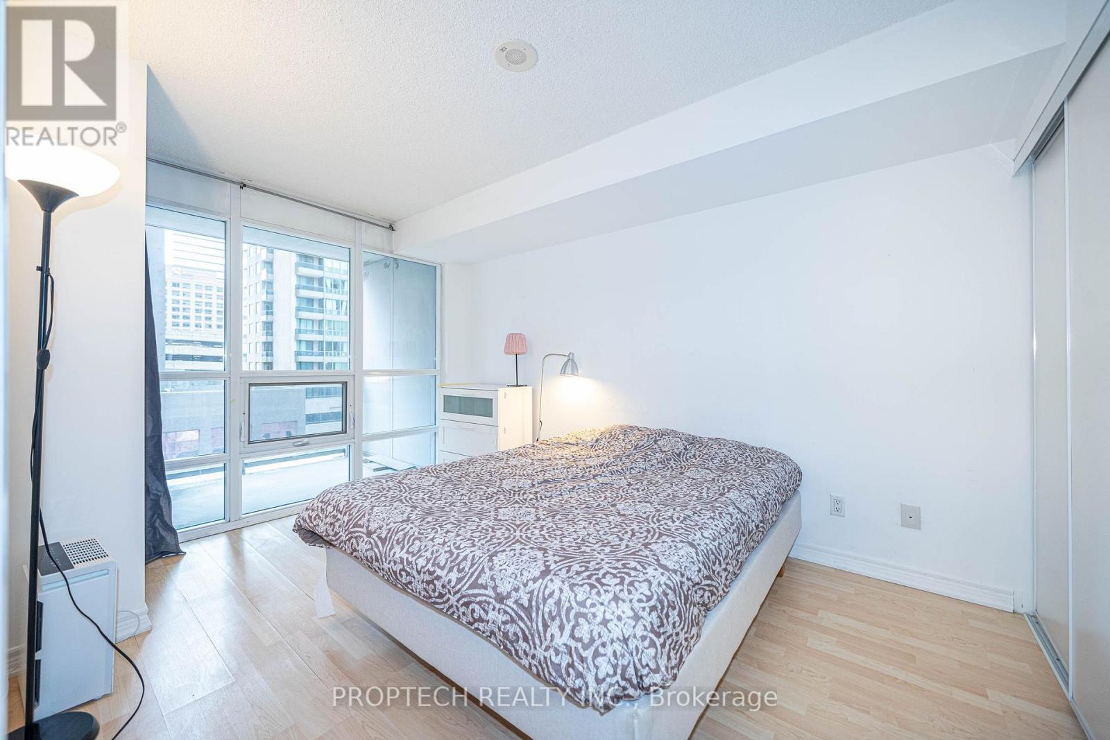 411 - 761 Bay Street, Toronto, Ontario  M5G 2R2 - Photo 14 - C13657088