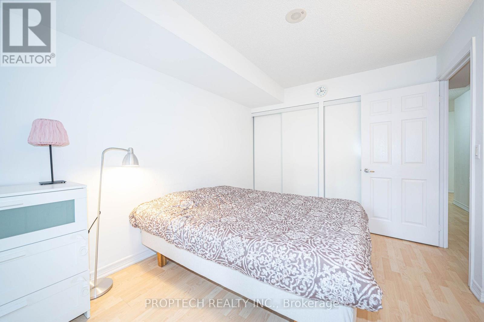 411 - 761 Bay Street, Toronto, Ontario  M5G 2R2 - Photo 15 - C13657088