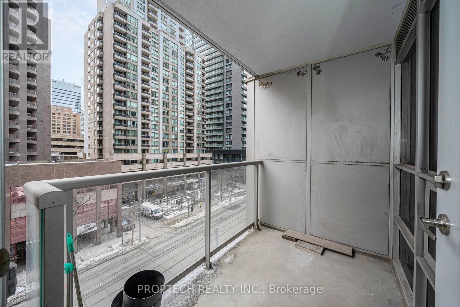 411 - 761 Bay Street, Toronto, Ontario  M5G 2R2 - Photo 17 - C13657088