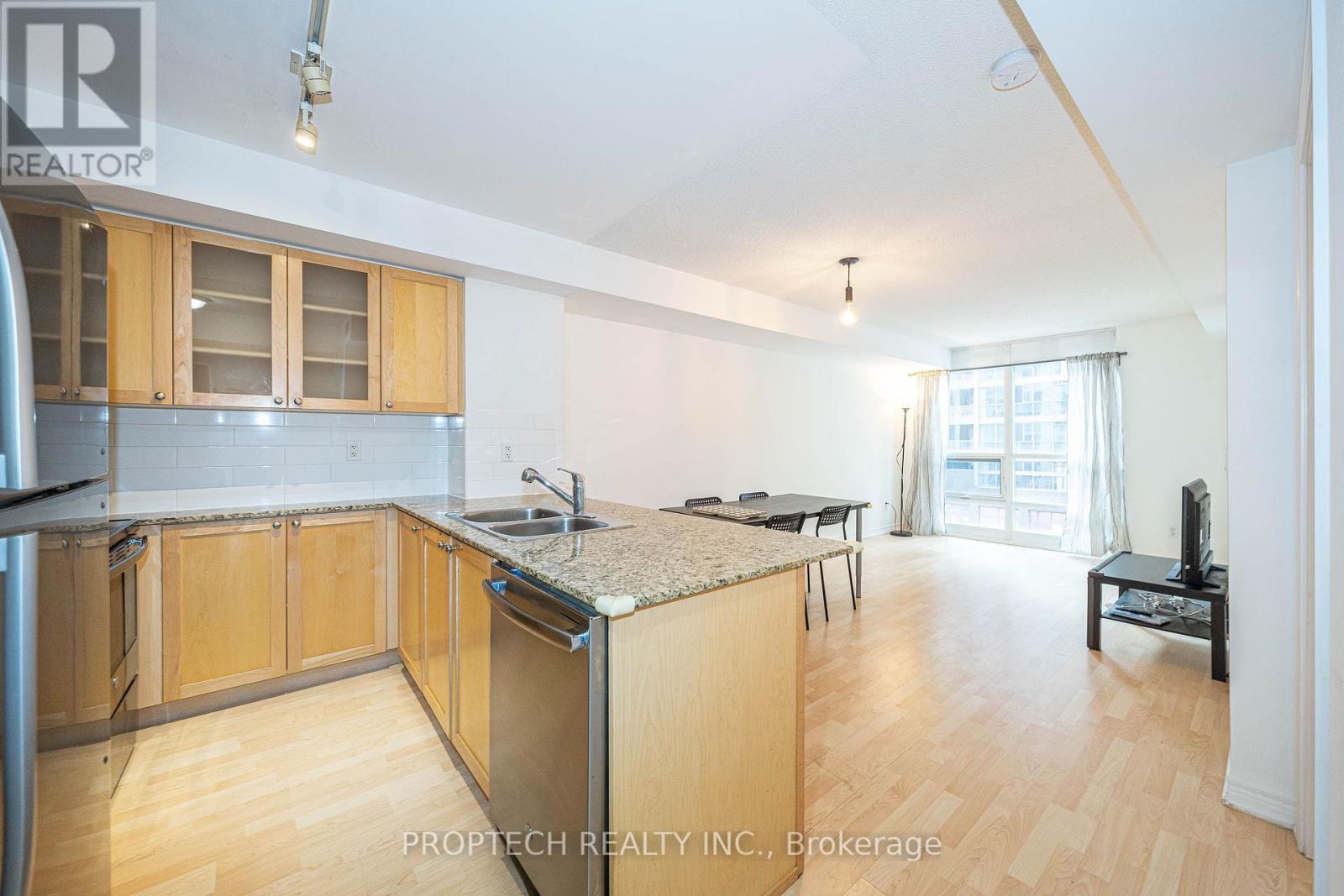 411 - 761 Bay Street, Toronto, Ontario  M5G 2R2 - Photo 7 - C13657088