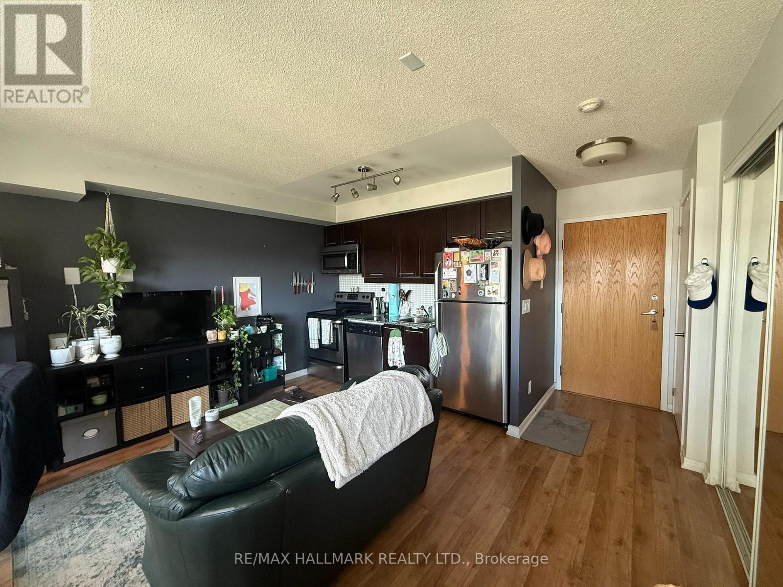 709 - 38 Joe Shuster Way W, Toronto, Ontario  M6K 0A5 - Photo 5 - C13657106