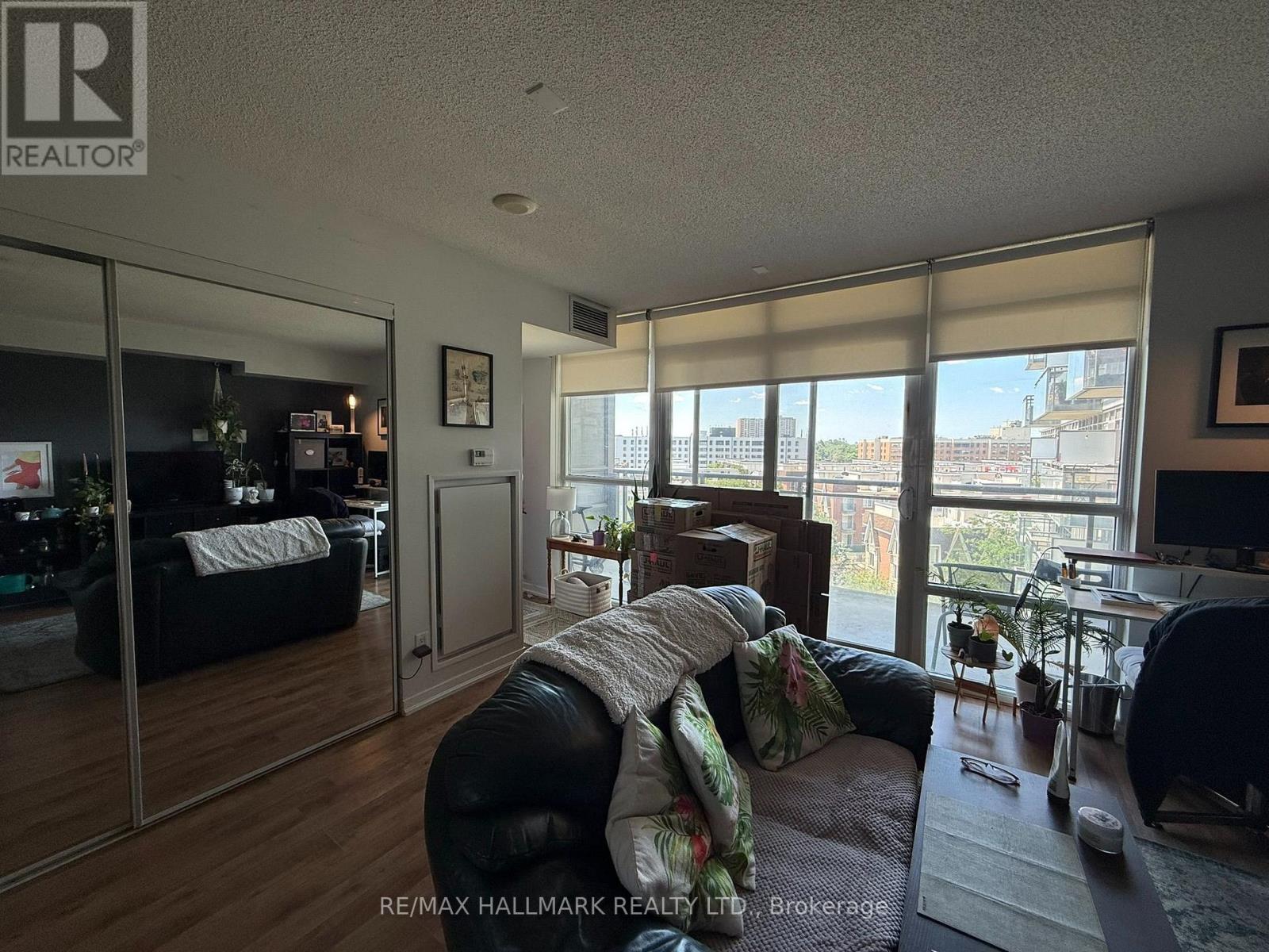 709 - 38 Joe Shuster Way W, Toronto, Ontario  M6K 0A5 - Photo 9 - C13657106