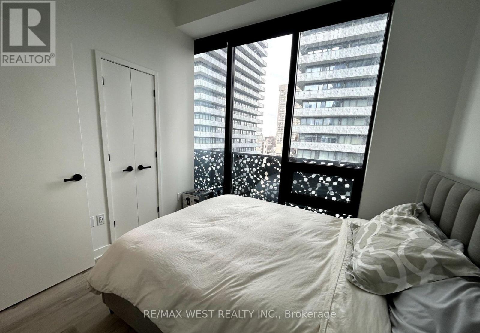2010 - 55 Charles Street E, Toronto, Ontario M4Y 0J1 - Photo 11 - C13657170