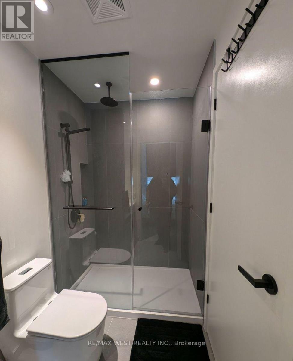 2010 - 55 Charles Street E, Toronto, Ontario M4Y 0J1 - Photo 13 - C13657170