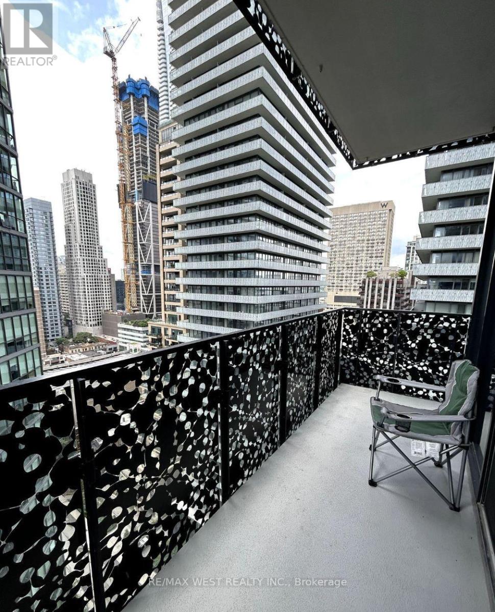 2010 - 55 Charles Street E, Toronto, Ontario M4Y 0J1 - Photo 17 - C13657170