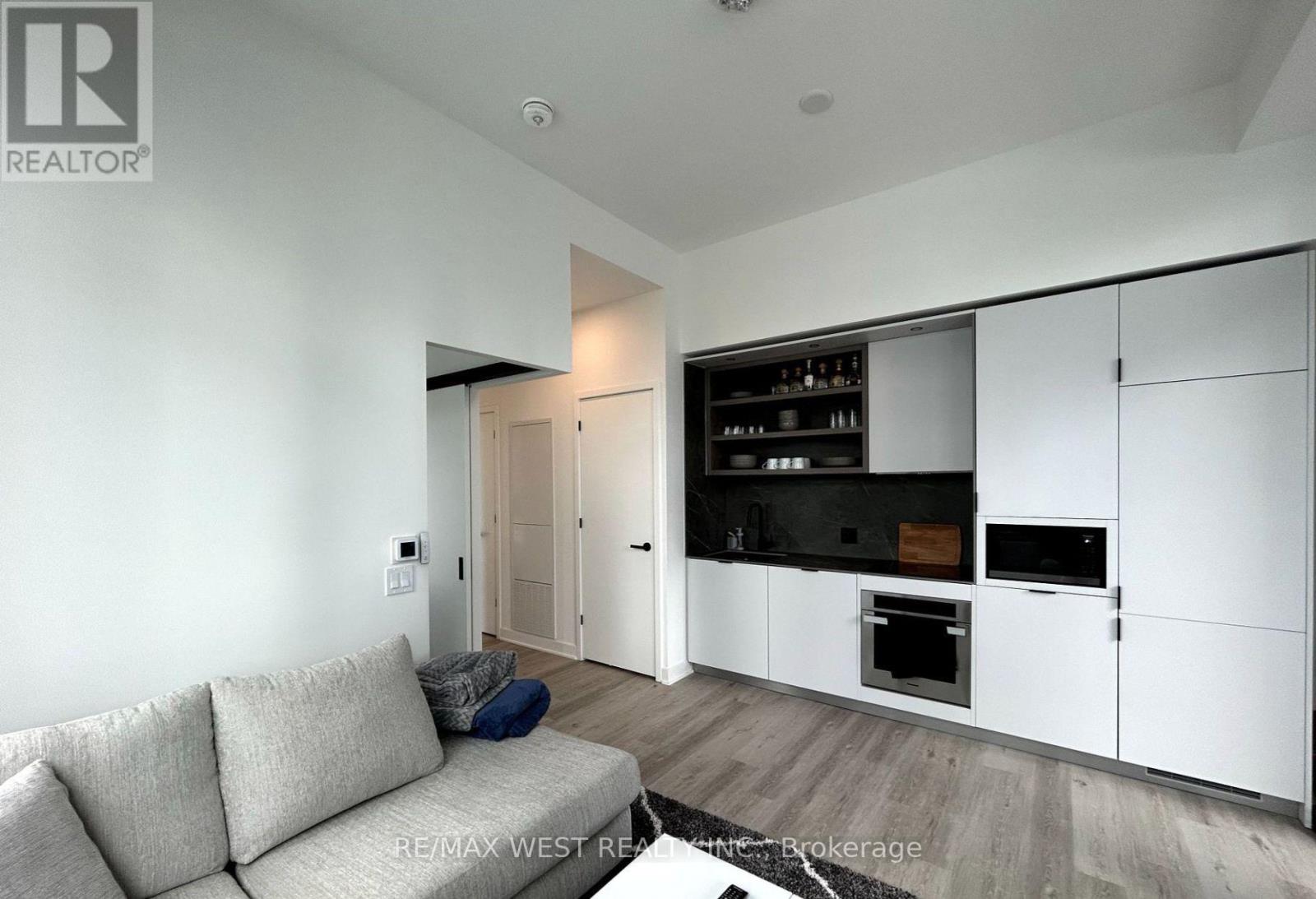 2010 - 55 Charles Street E, Toronto, Ontario M4Y 0J1 - Photo 2 - C13657170