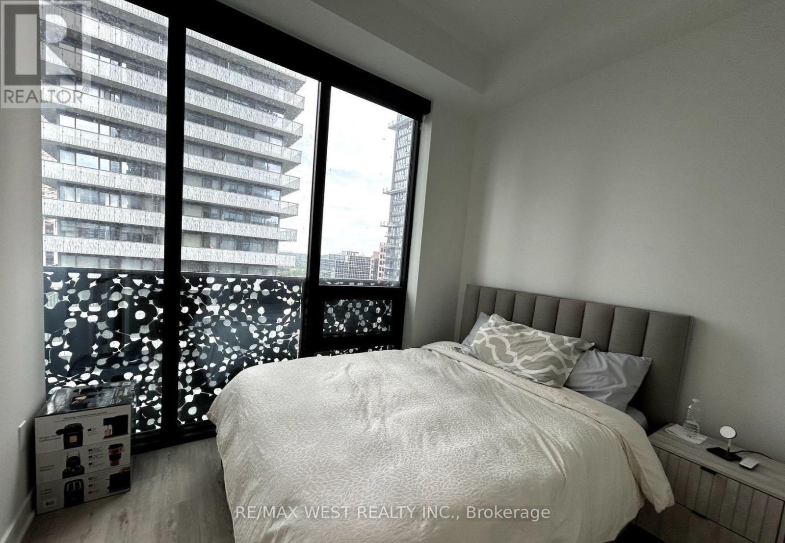 2010 - 55 Charles Street E, Toronto, Ontario M4Y 0J1 - Photo 8 - C13657170