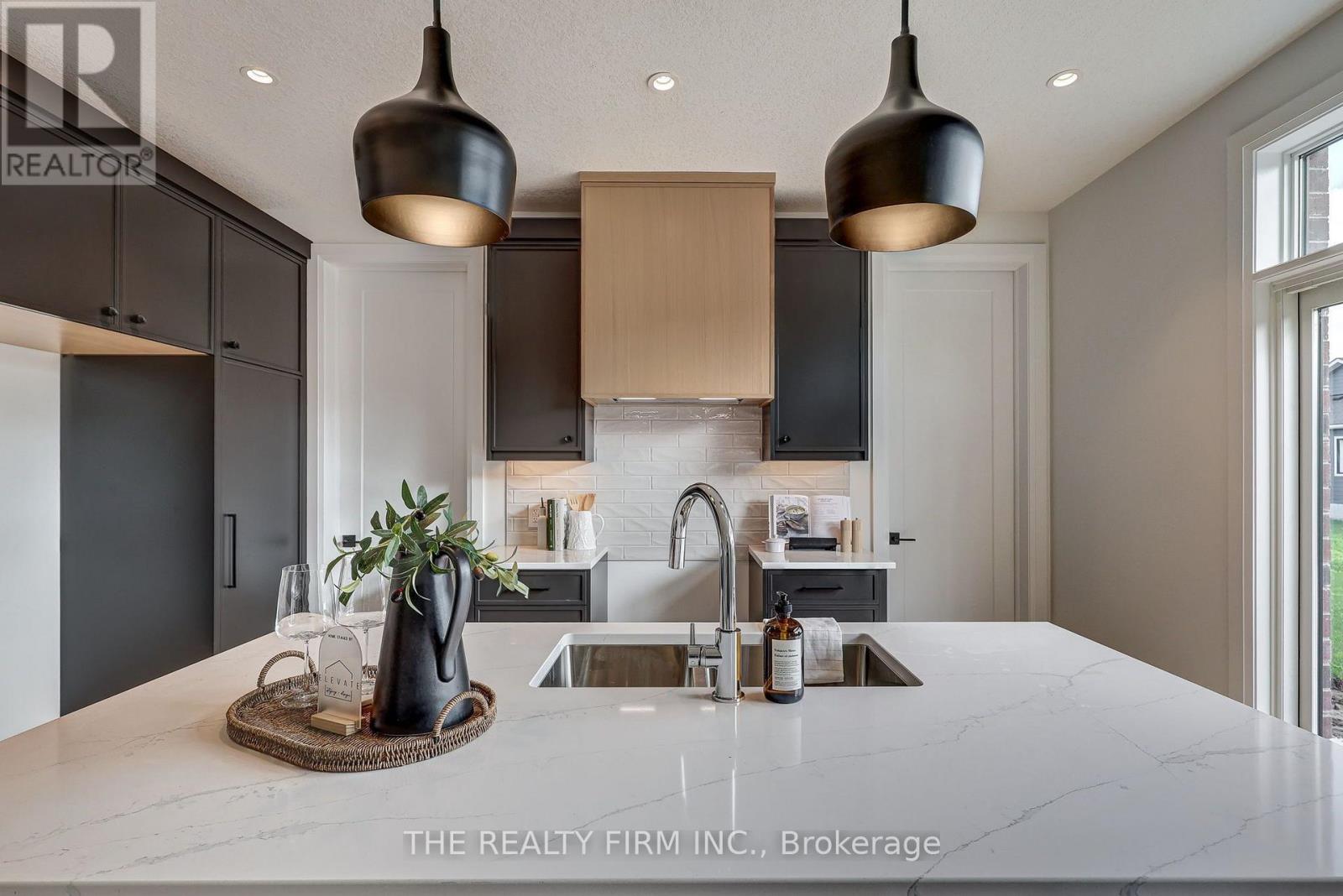 79 Royal Crescent, Southwold, Ontario  N5P 0G2 - Photo 15 - X13657016