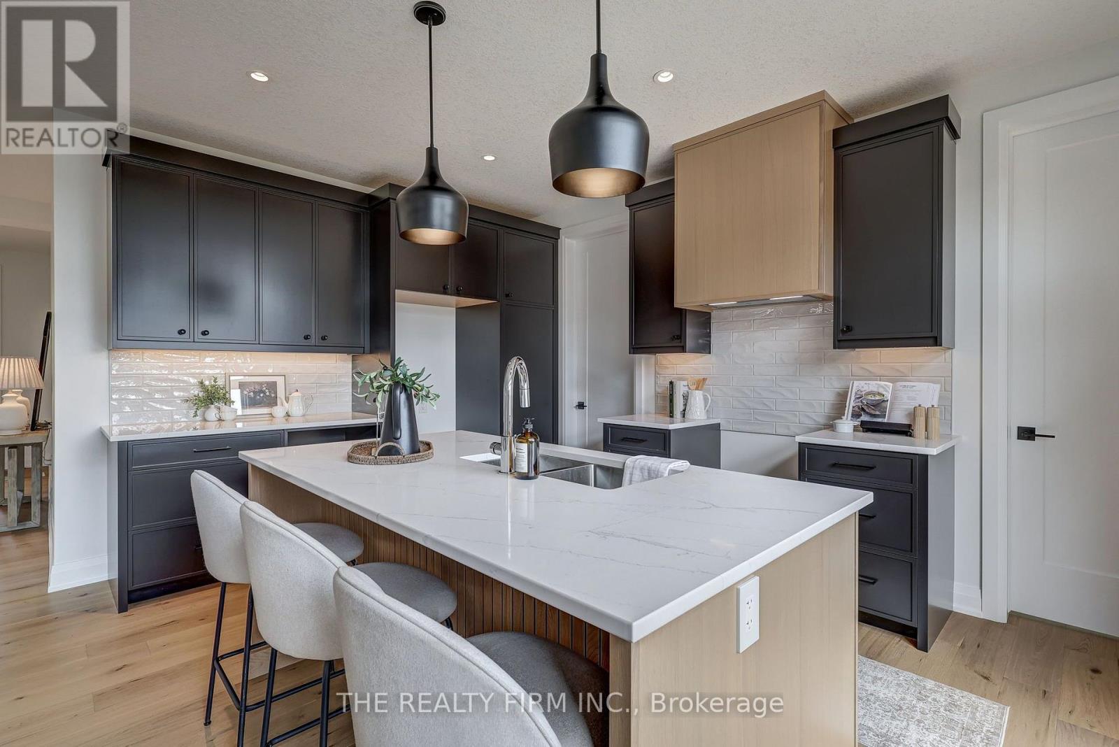79 Royal Crescent, Southwold, Ontario  N5P 0G2 - Photo 17 - X13657016