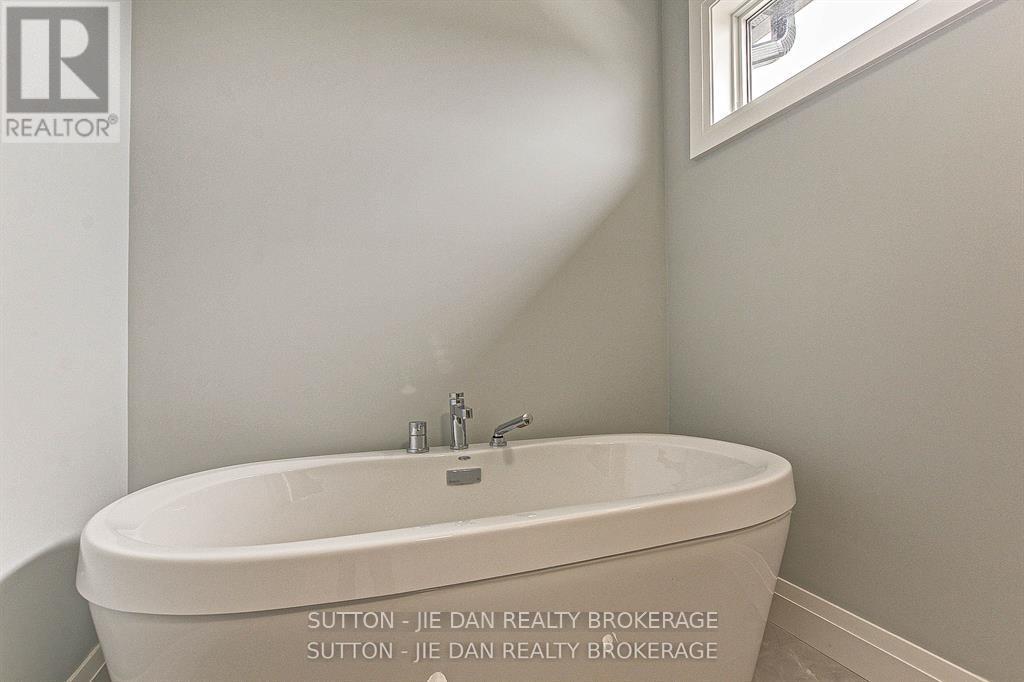 98 Locky Lane, Middlesex Centre, Ontario  N0L 1R0 - Photo 24 - X13657092