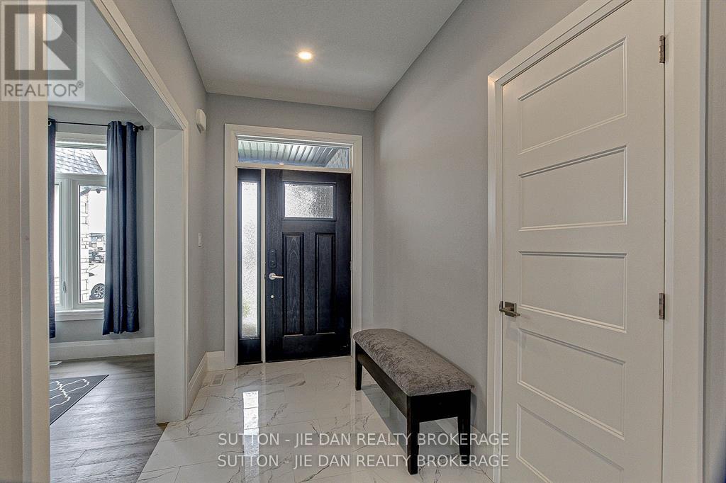 98 Locky Lane, Middlesex Centre, Ontario  N0L 1R0 - Photo 3 - X13657092