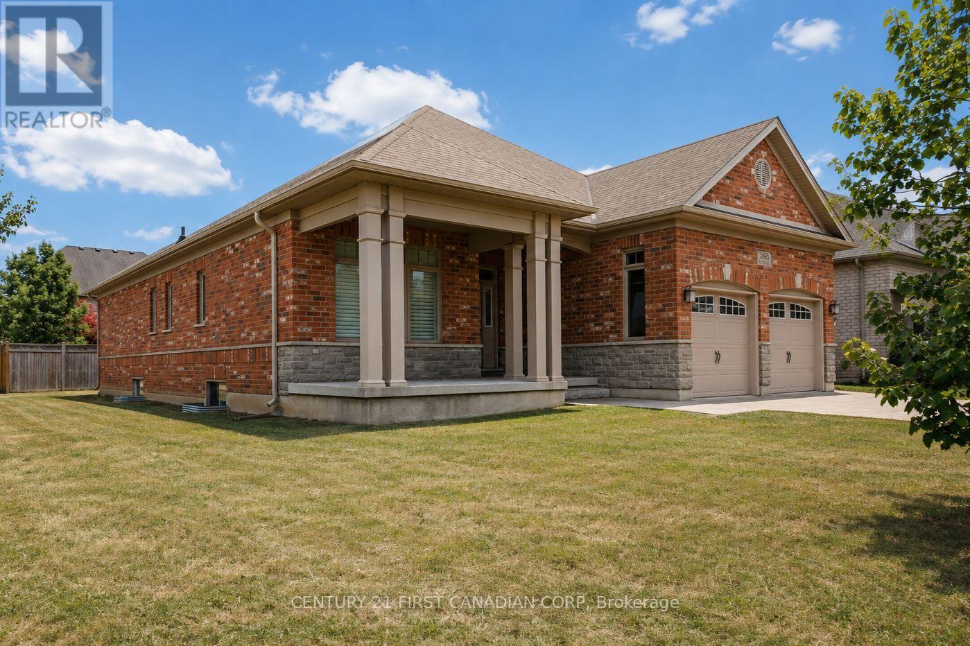 3183 Pincombe Drive, London South, Ontario  N6L 0B4 - Photo 2 - X13657318