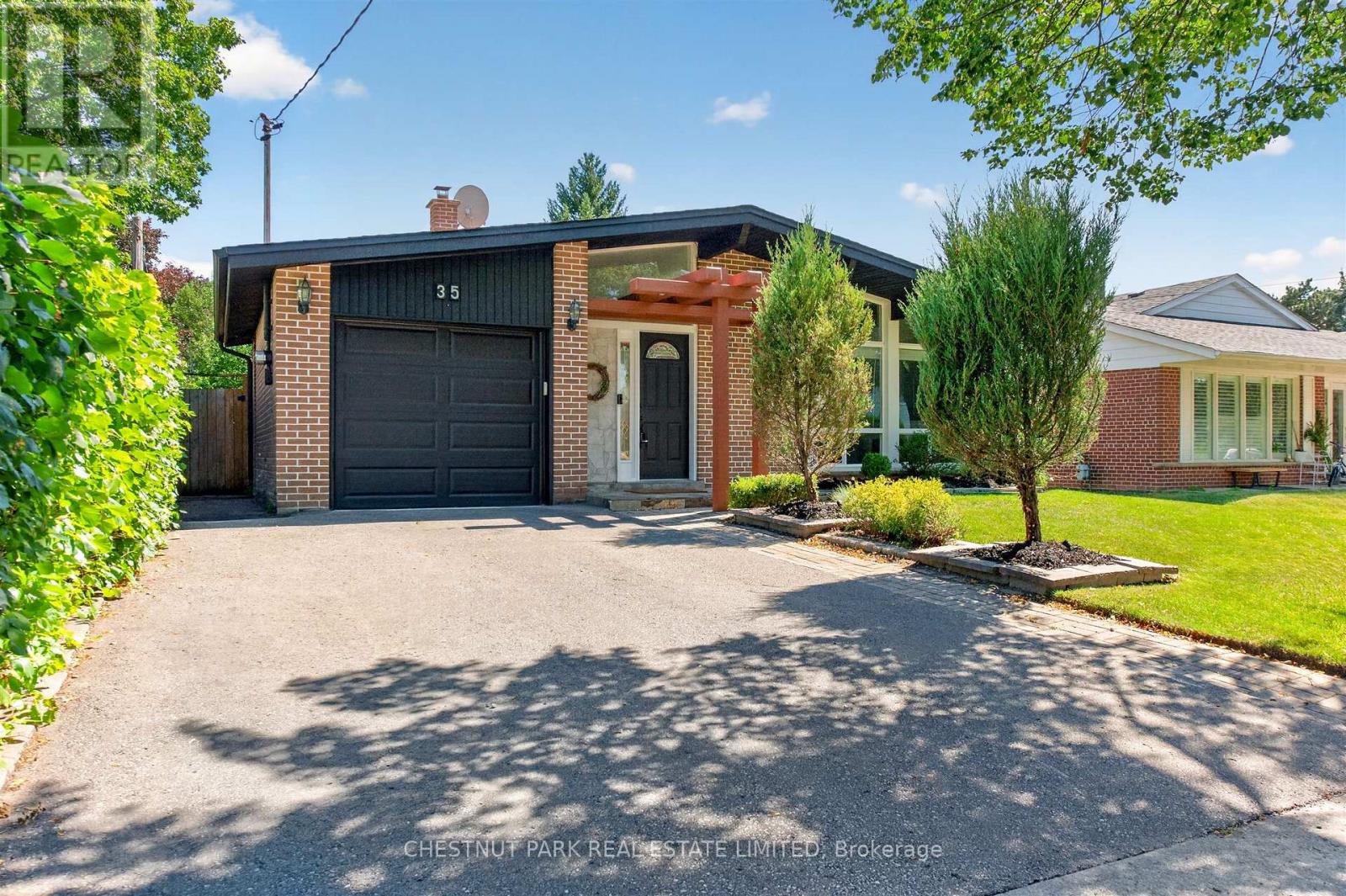 35 Birchard Street, Toronto, Ontario  M1T 1Z3 - Photo 3 - E13657208