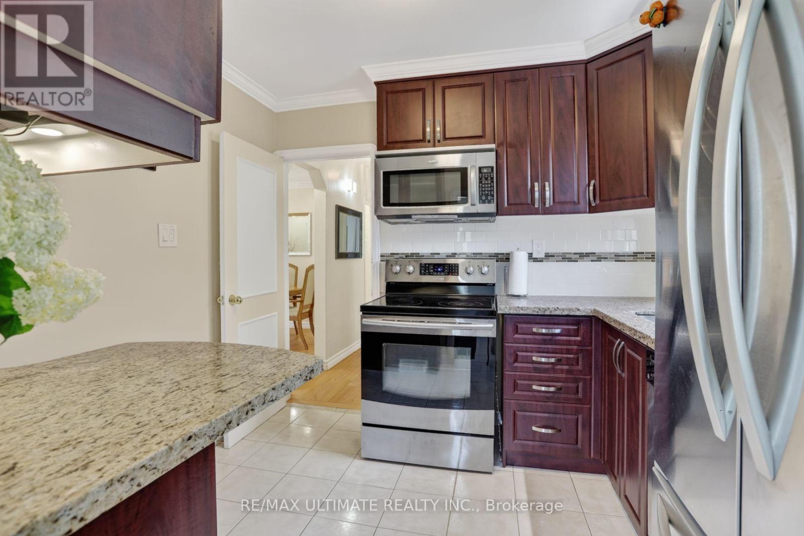11 Midholm Drive, Toronto, Ontario  M1K 3A9 - Photo 14 - E13657314