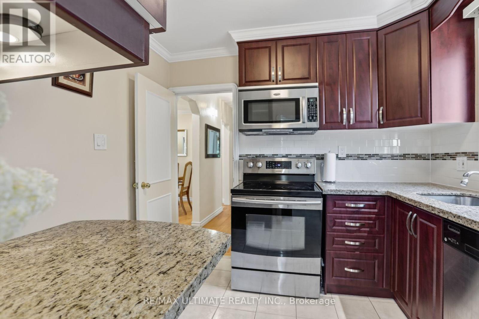11 Midholm Drive, Toronto, Ontario  M1K 3A9 - Photo 15 - E13657314