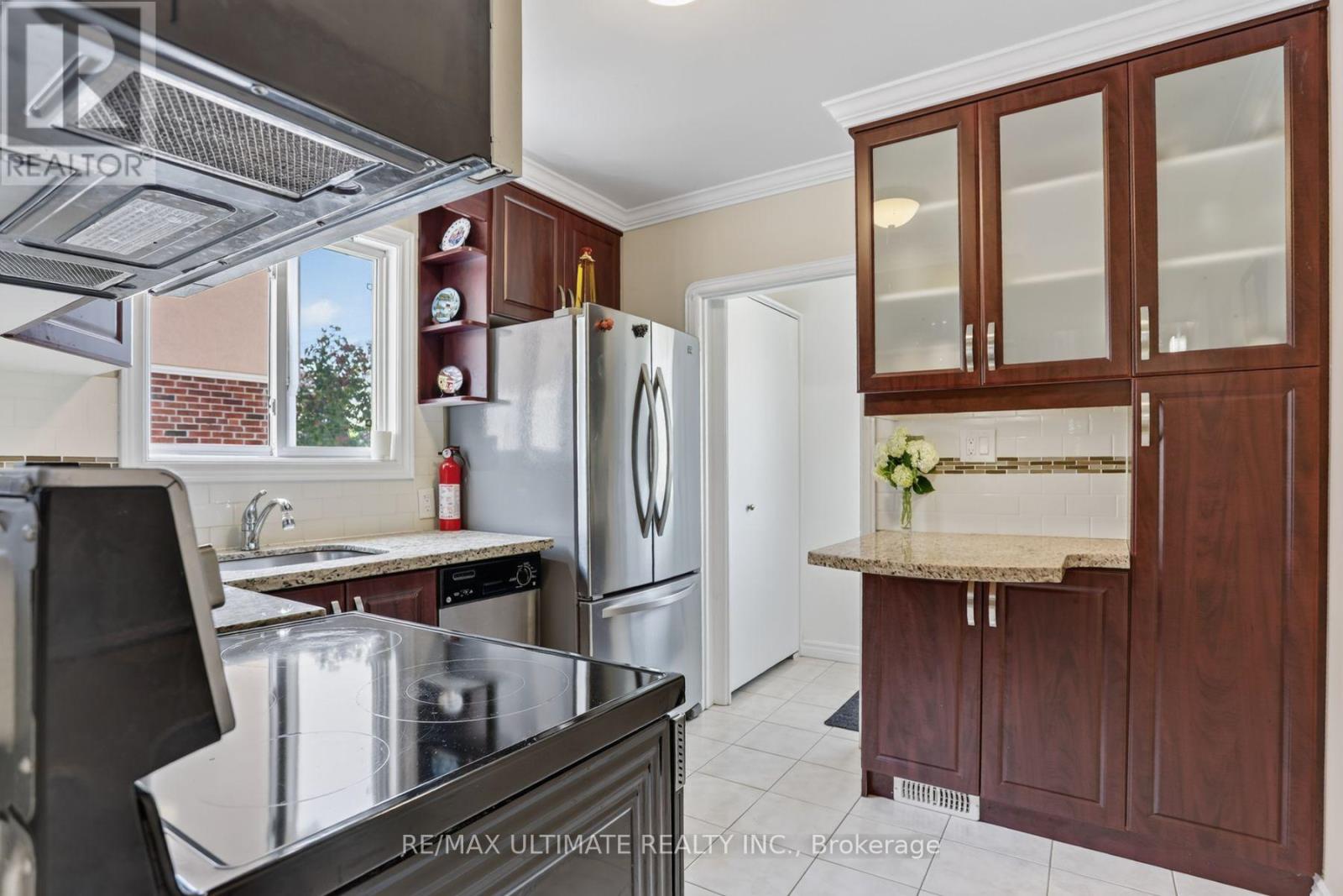 11 Midholm Drive, Toronto, Ontario  M1K 3A9 - Photo 17 - E13657314
