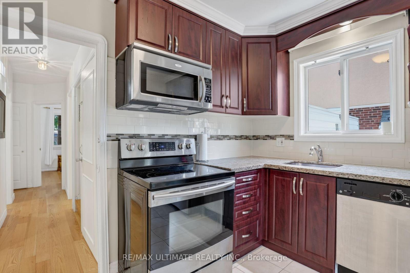 11 Midholm Drive, Toronto, Ontario  M1K 3A9 - Photo 18 - E13657314