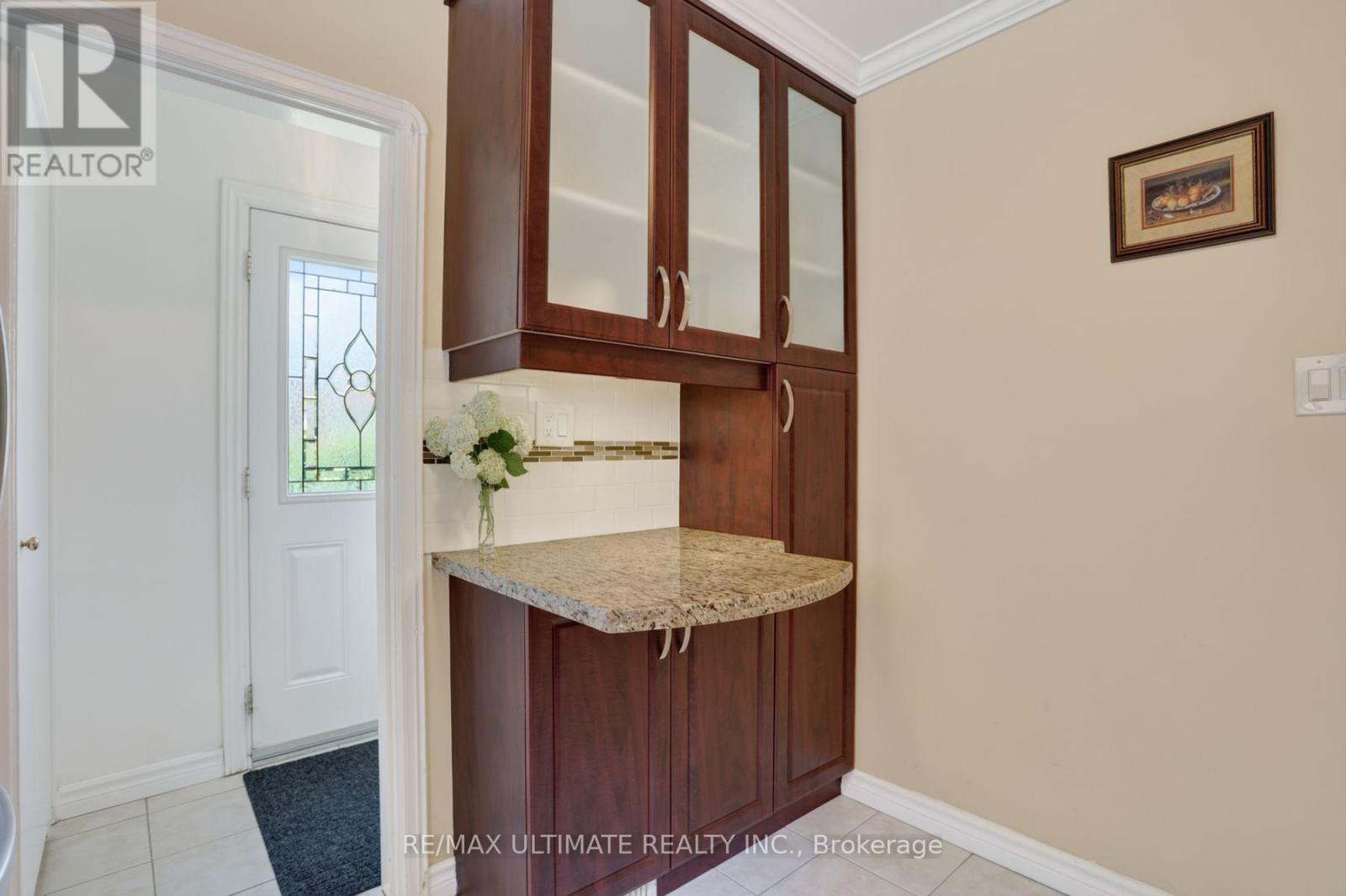 11 Midholm Drive, Toronto, Ontario  M1K 3A9 - Photo 19 - E13657314