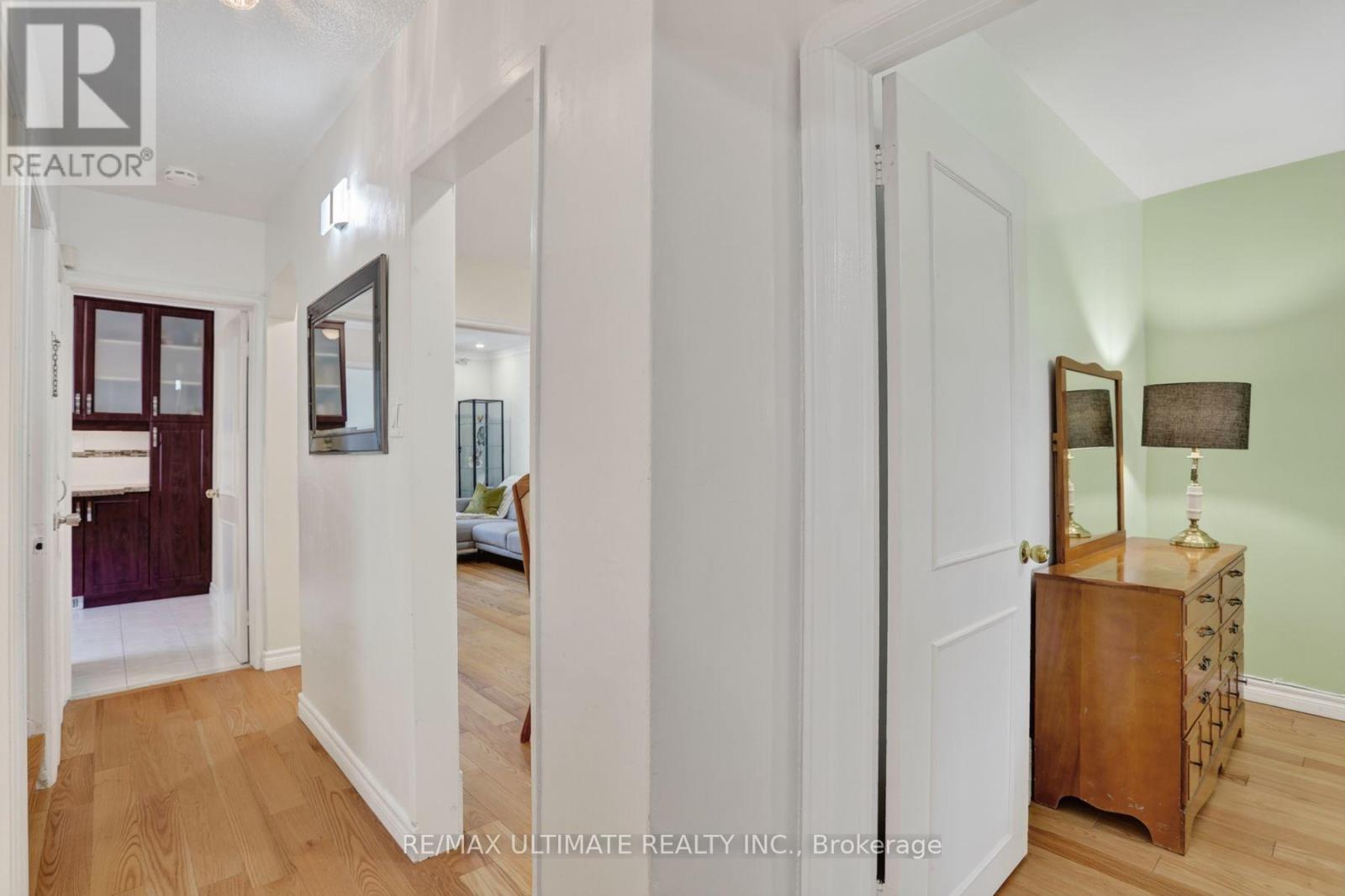 11 Midholm Drive, Toronto, Ontario  M1K 3A9 - Photo 20 - E13657314