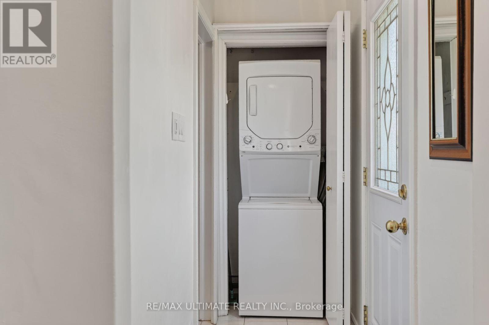 11 Midholm Drive, Toronto, Ontario  M1K 3A9 - Photo 6 - E13657314