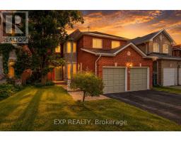 591 PLANTATION GATE, Newmarket, Ontario