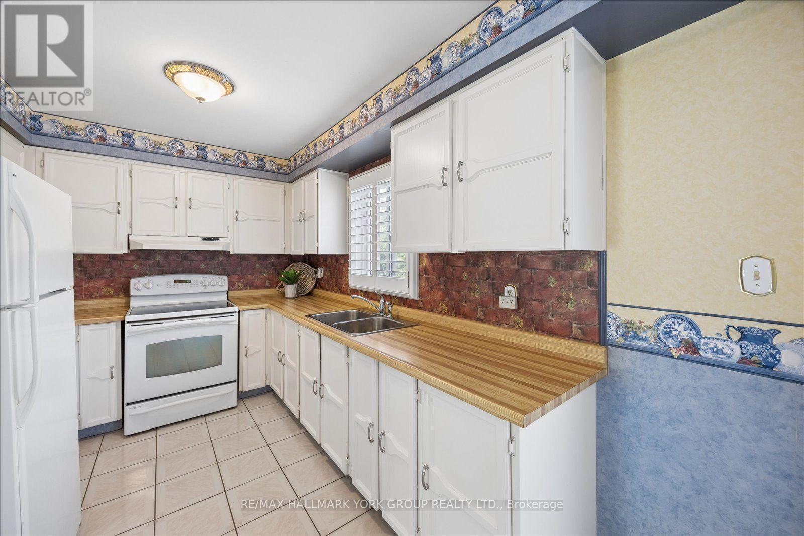 306 Erin Trail, Newmarket, Ontario  L3Y 6K1 - Photo 14 - N13657118