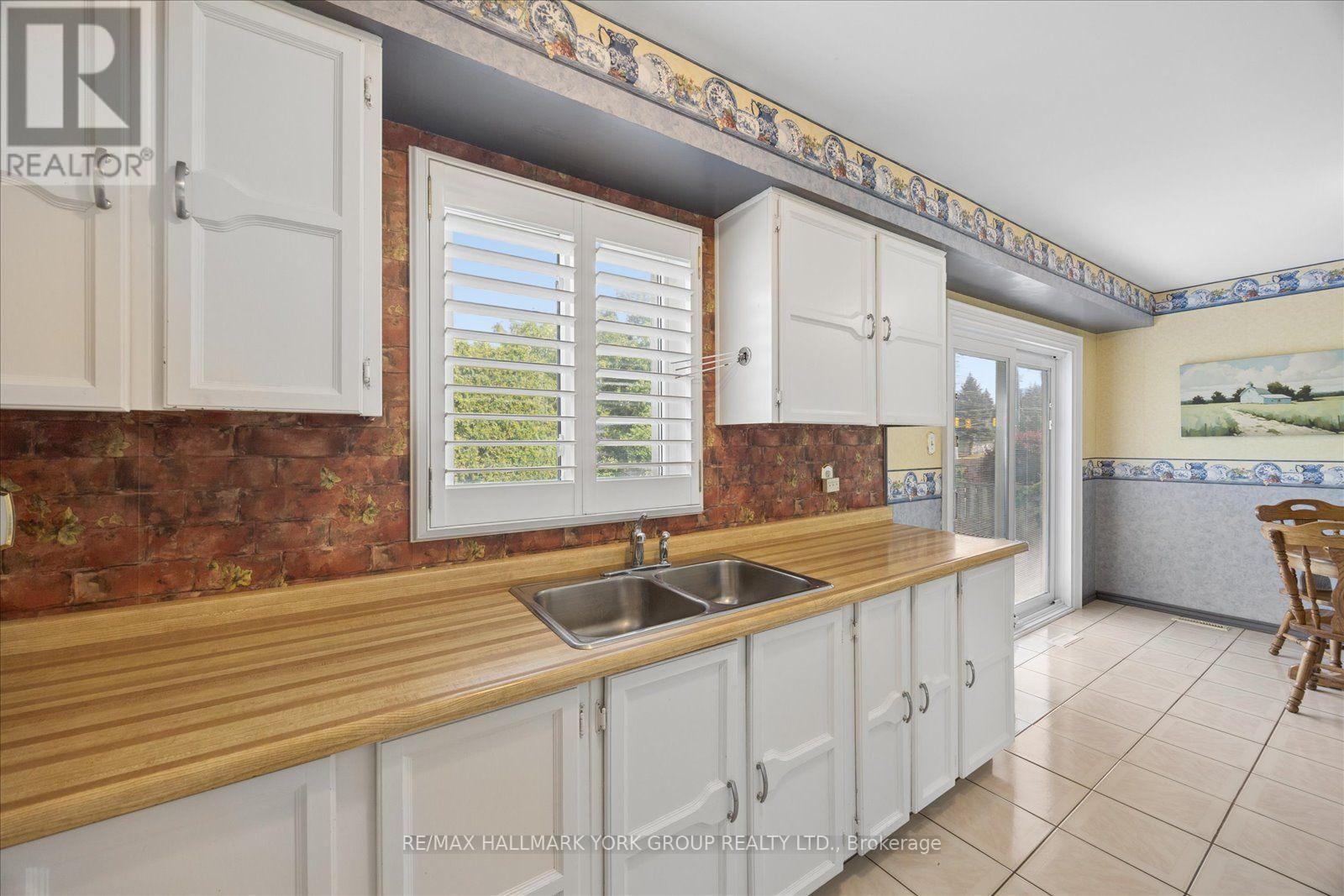 306 Erin Trail, Newmarket, Ontario  L3Y 6K1 - Photo 15 - N13657118