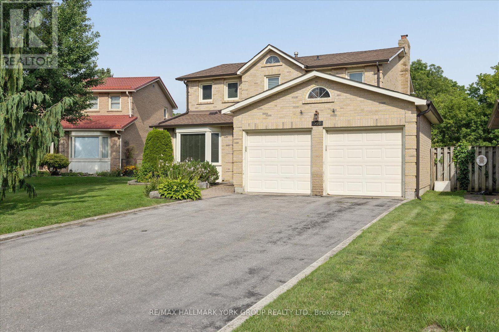 306 Erin Trail, Newmarket, Ontario  L3Y 6K1 - Photo 2 - N13657118