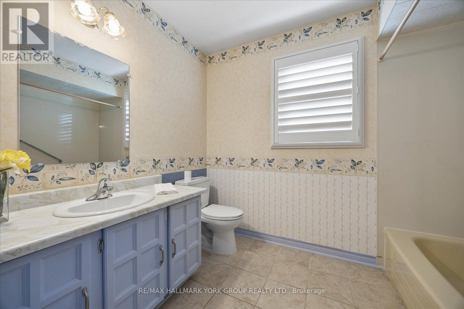 306 Erin Trail, Newmarket, Ontario  L3Y 6K1 - Photo 35 - N13657118