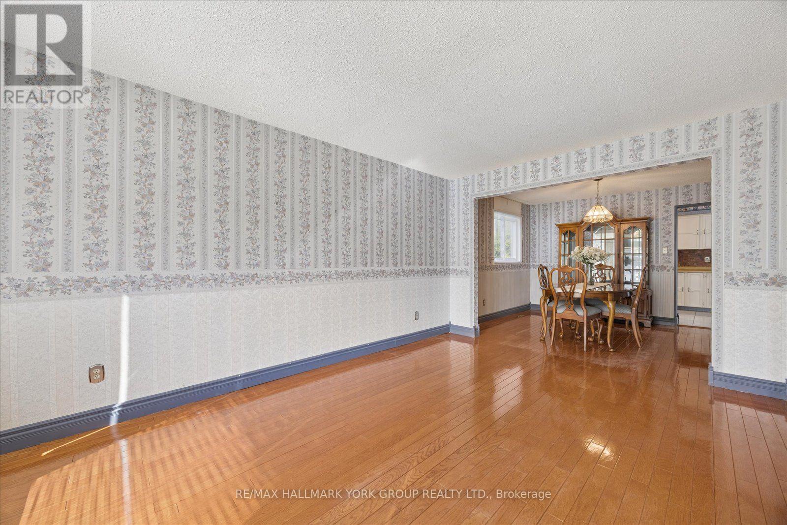 306 Erin Trail, Newmarket, Ontario  L3Y 6K1 - Photo 7 - N13657118